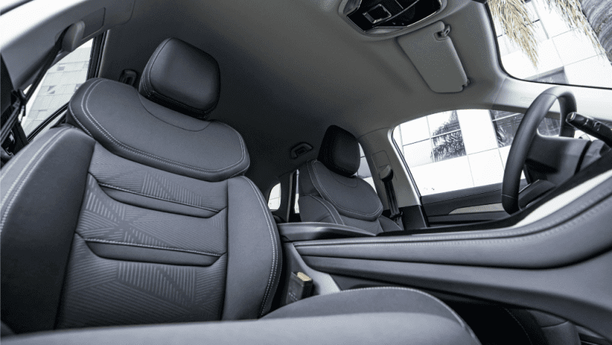 Ford Trend interior negro